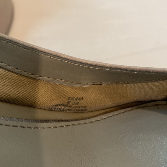 Lauren Ralph Lauren Grey 2 Tone Sling Heels 6.5M - Picture 7 of 8